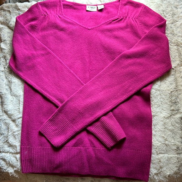 Girls Sweater - Picture 1 of 3